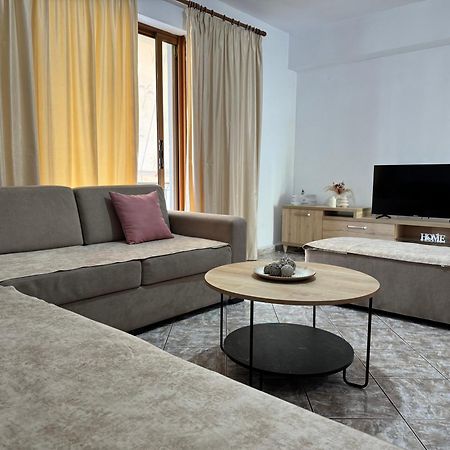 Alex Apartments Саранде Екстериор снимка