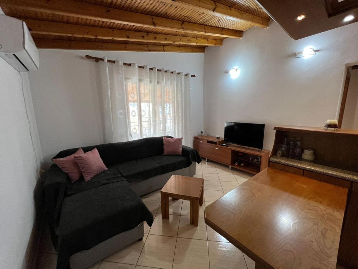 Alex Apartments Саранде Екстериор снимка
