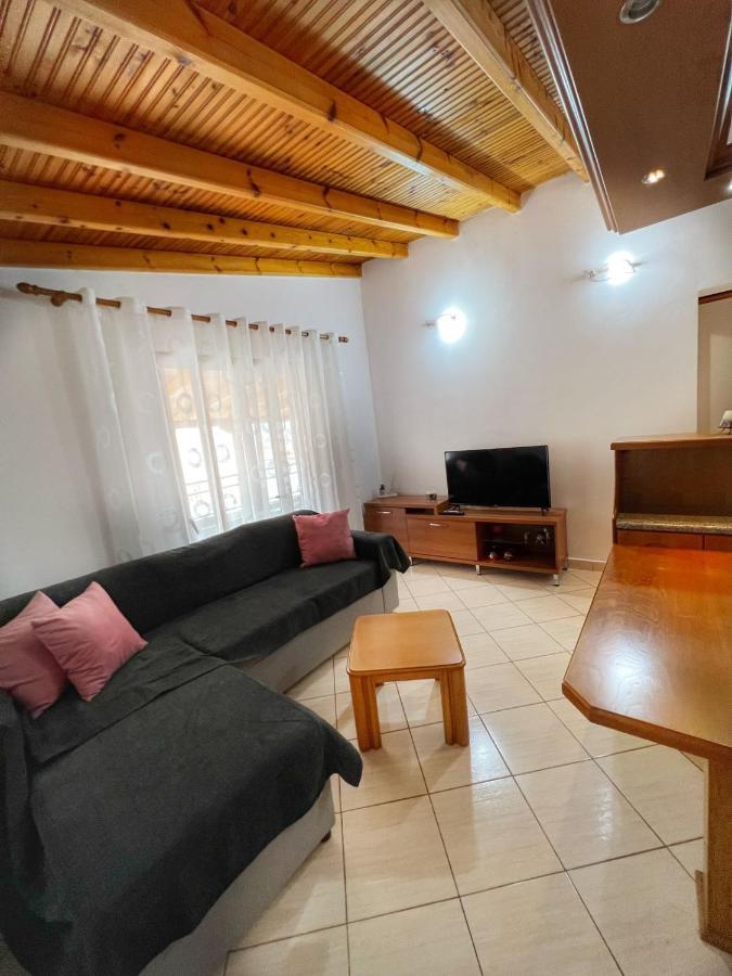 Alex Apartments Саранде Екстериор снимка