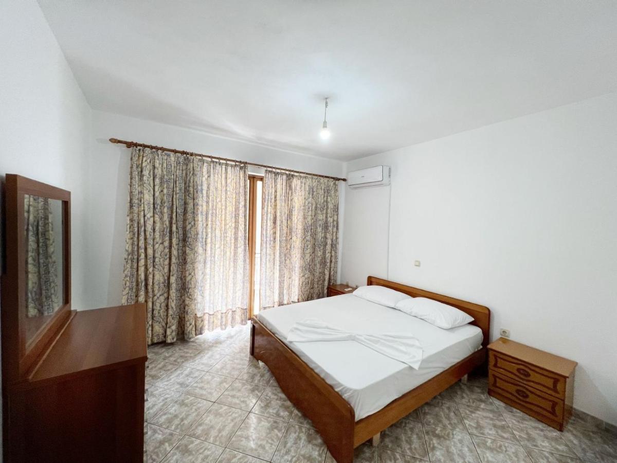 Alex Apartments Саранде Екстериор снимка