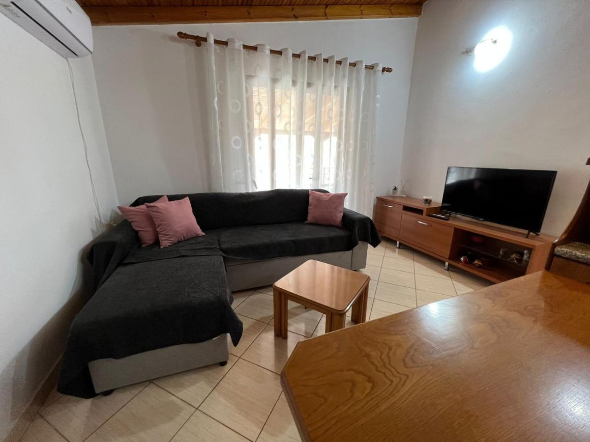 Alex Apartments Саранде Екстериор снимка