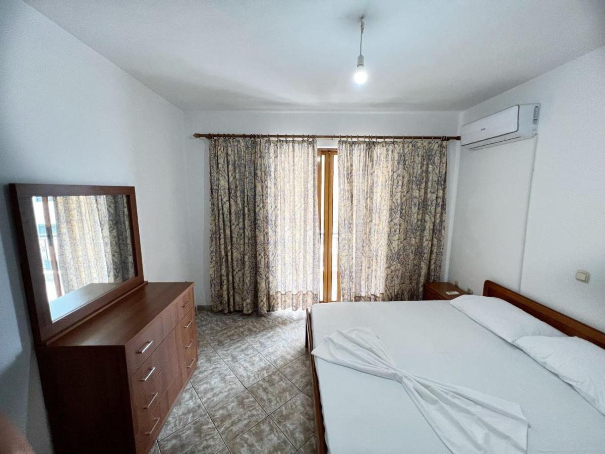 Alex Apartments Саранде Екстериор снимка