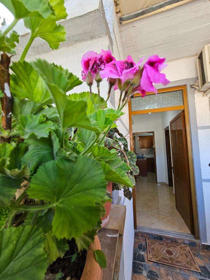 Alex Apartments Саранде Екстериор снимка