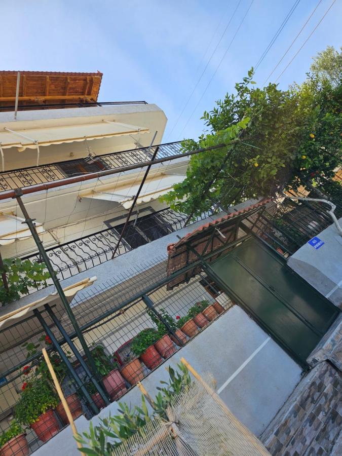 Alex Apartments Саранде Екстериор снимка