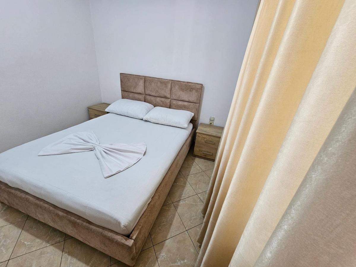 Alex Apartments Саранде Екстериор снимка