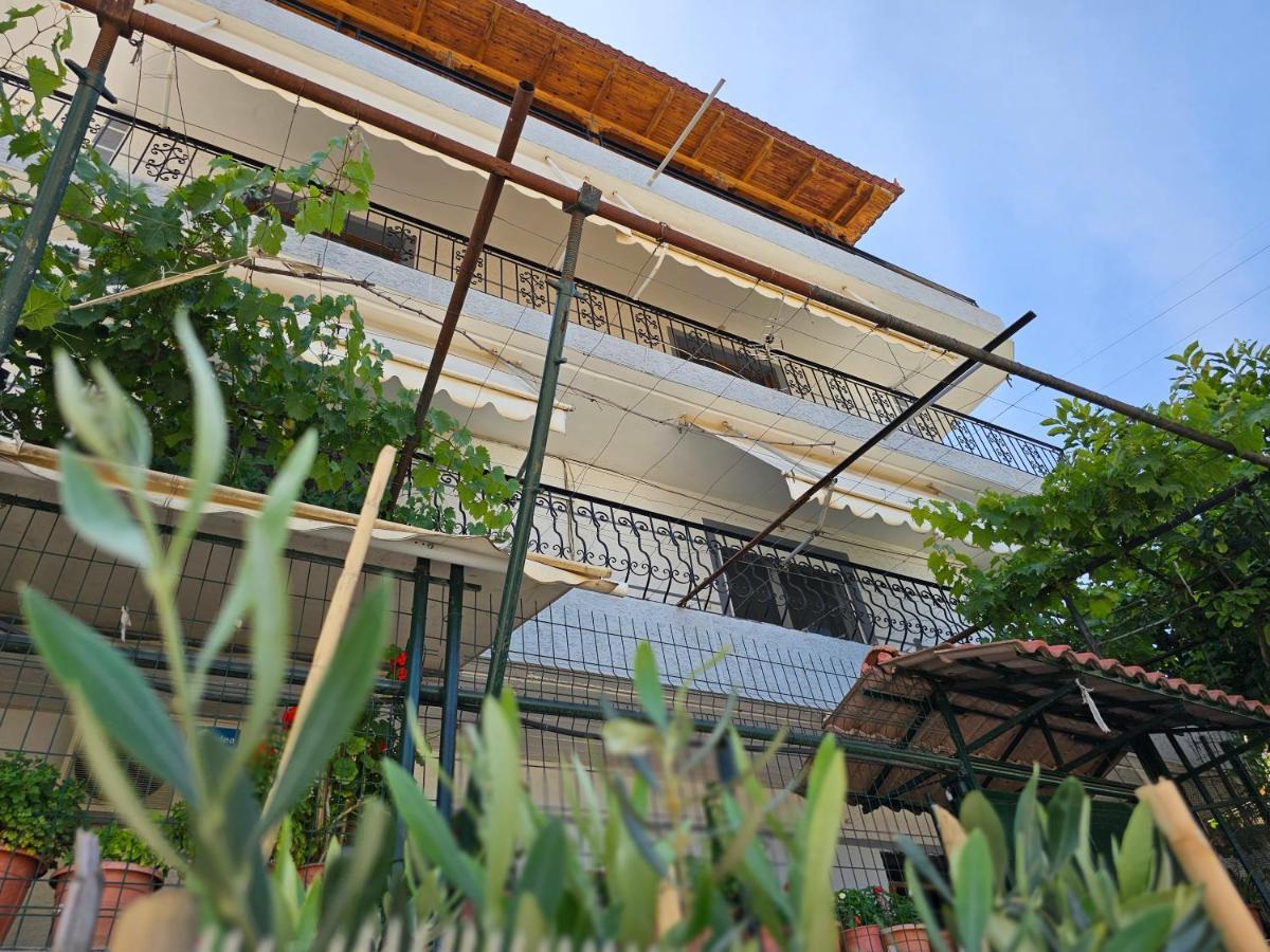 Alex Apartments Саранде Екстериор снимка