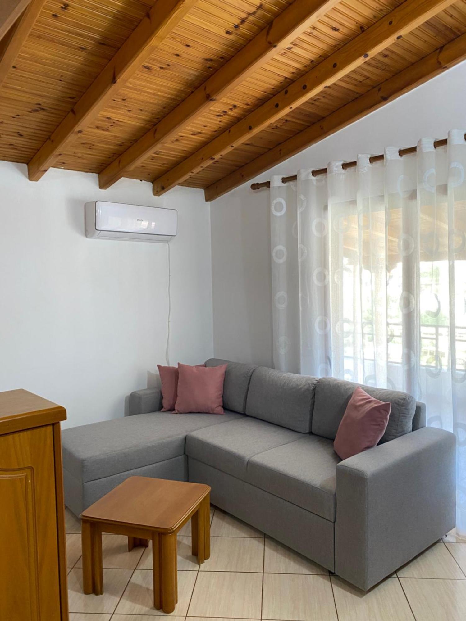 Alex Apartments Саранде Стая снимка
