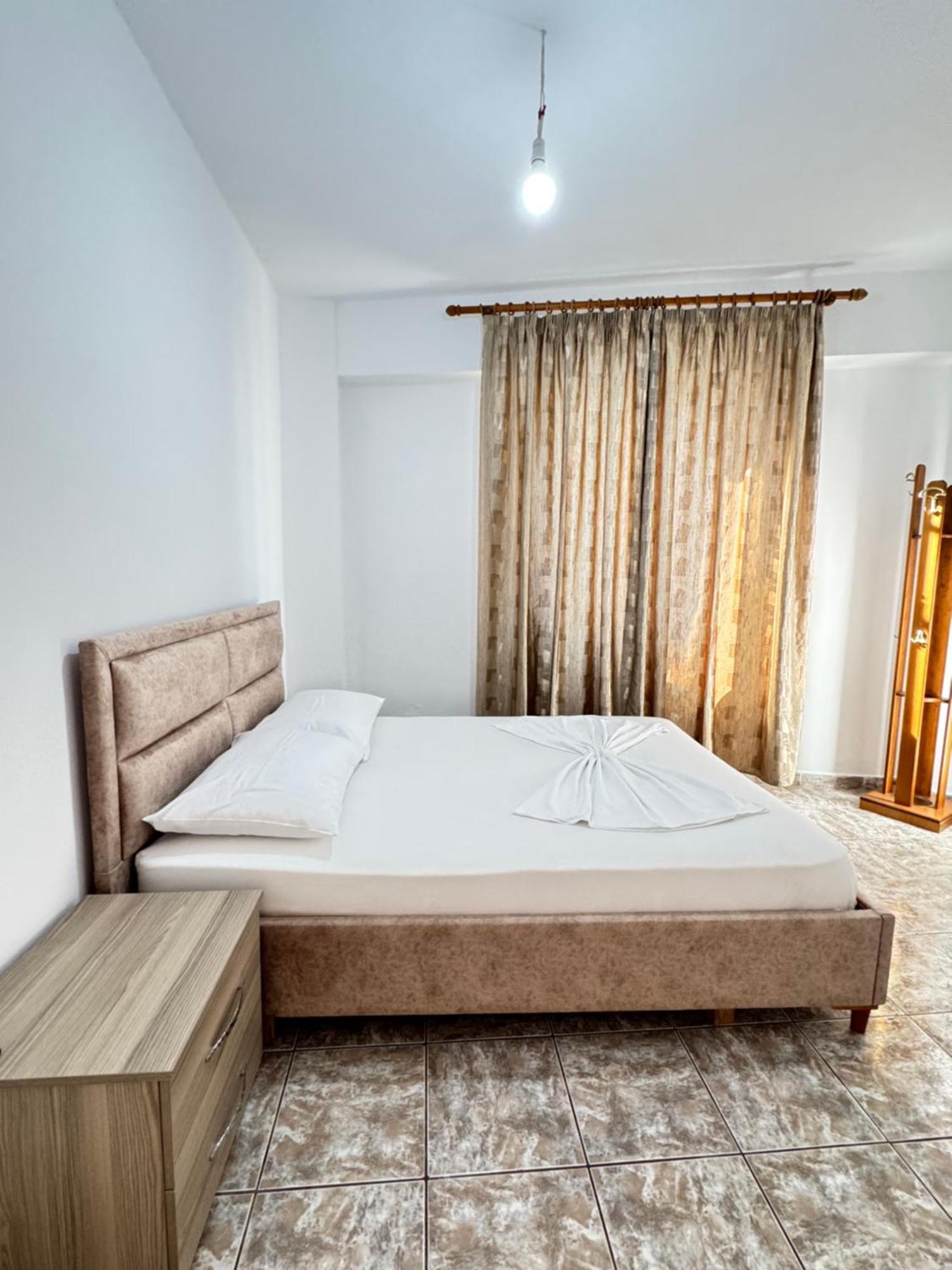 Alex Apartments Саранде Екстериор снимка
